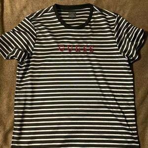 GUESS T-Shirt